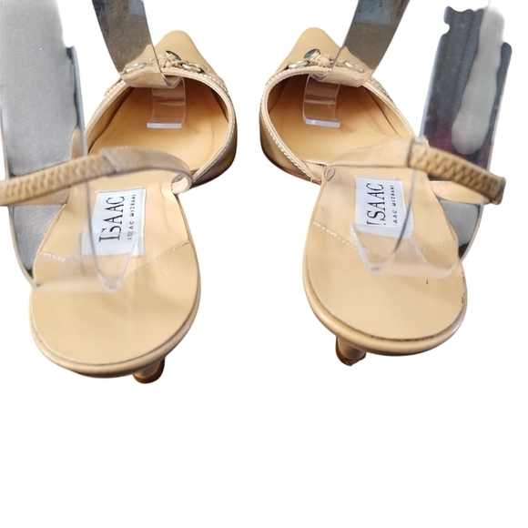 Isaac Mizrahi Women's Tan Slingback Heels - Picture 2 of 16